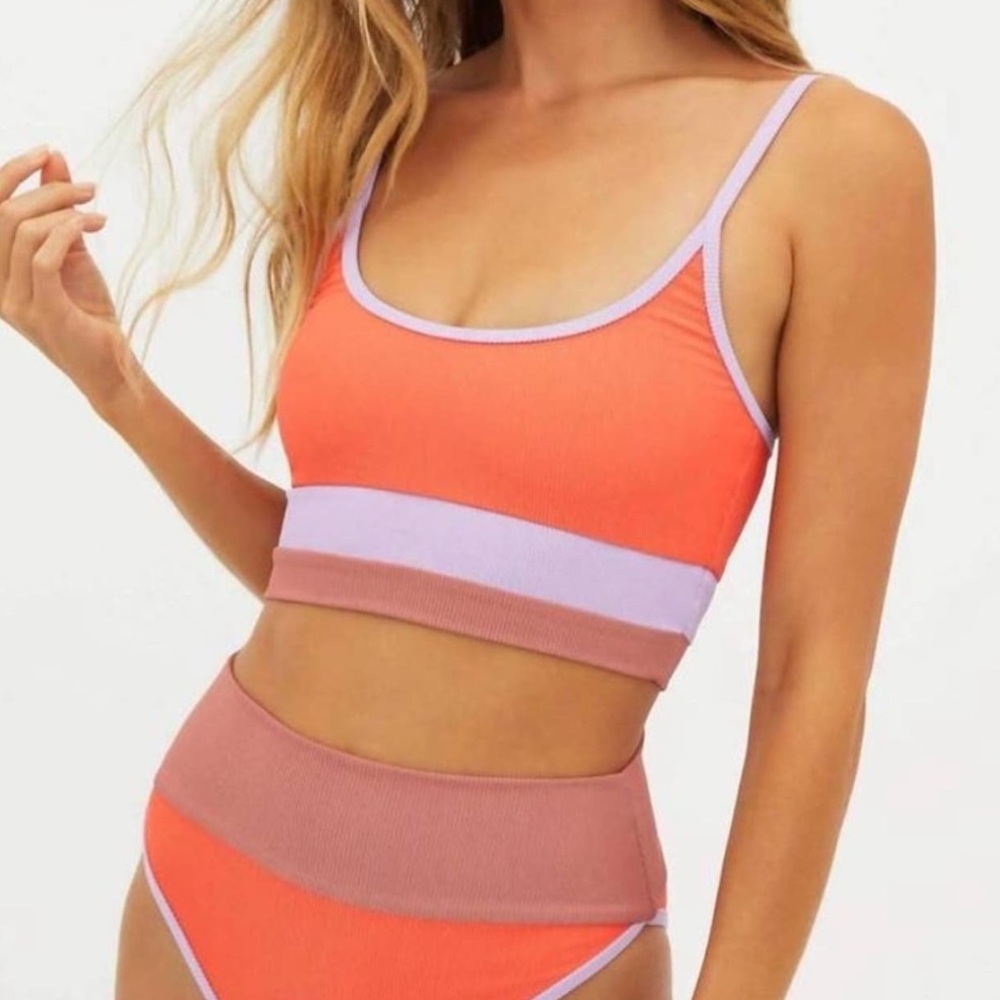 NWOT Beach Riot Eva Bikini / Gym Top - Picture 12 of 12